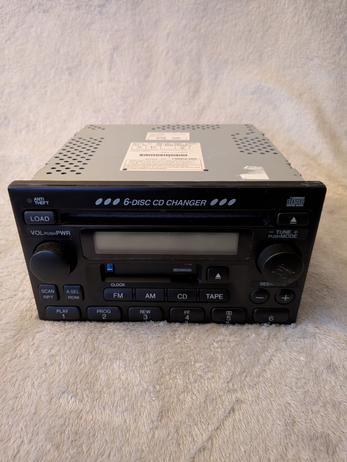 99-06 HONDA CR-V 6 Disc Radio Stereo CD Player AM FM 39100-S9A-A200 Untested